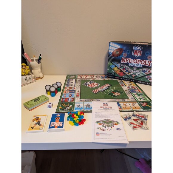 NFL-Opoly Junior Board Game Set - Picture 1 of 7